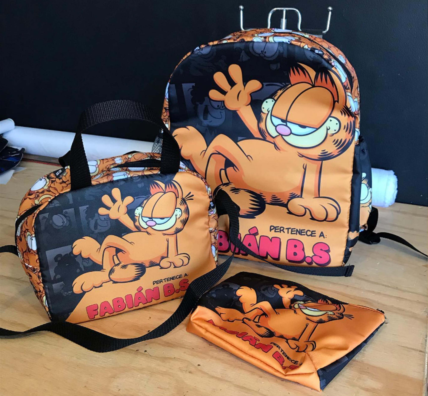 COMBO ESCOLAR MOCHILA PLANA GRANDE